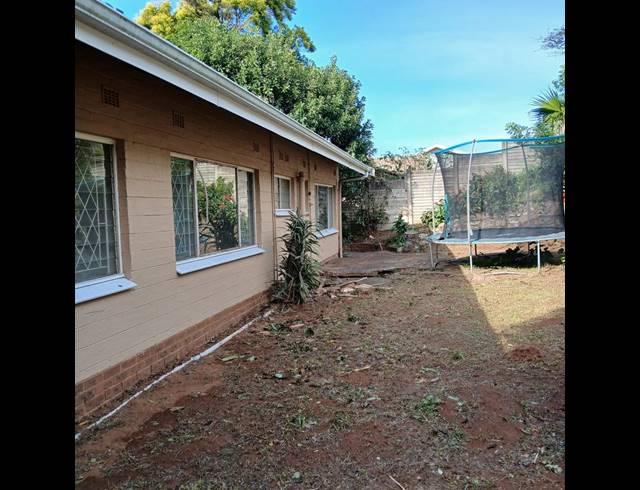 4 BEDROOM HOUSE FOR SALE IN YELLOWWOOD PARK